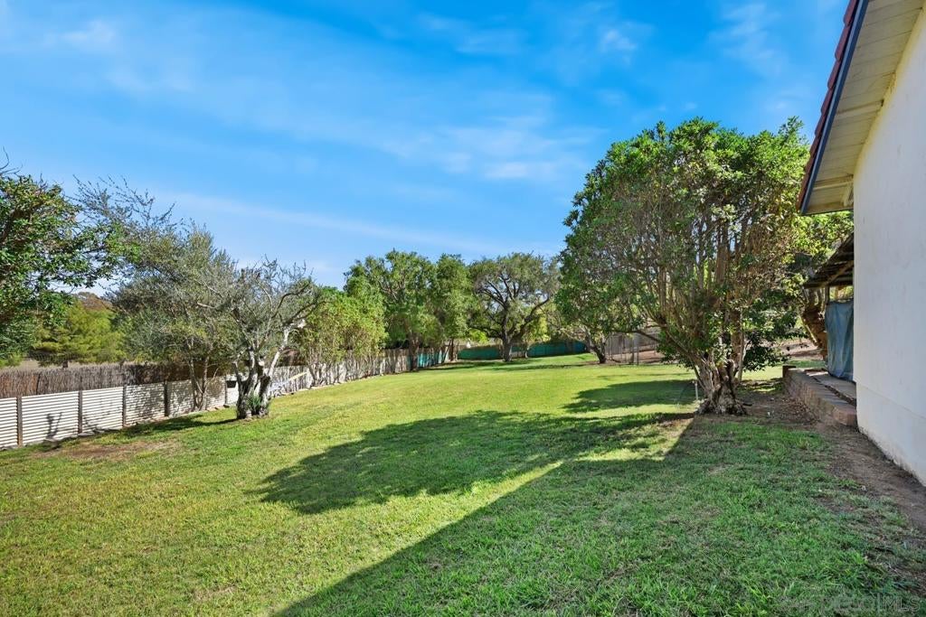 4488 La Canada