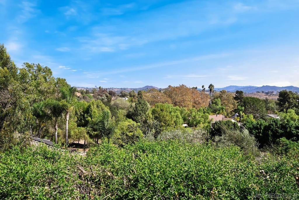 4488 La Canada