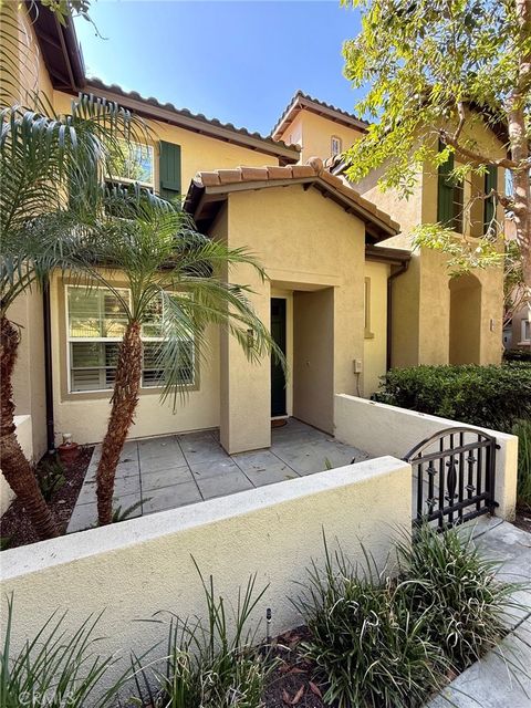 Photo of 90 Dovetail, Irvine, CA 92603 (MLS # OC26106263)