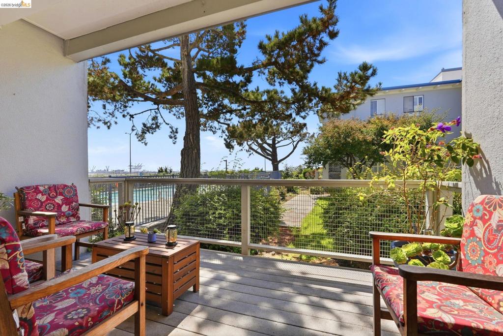 3 Commodore DR 158, Emeryville CA 94608
