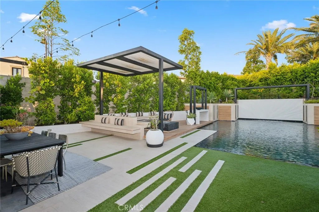 Irvine, California 92618, United States, 5 Bedrooms Bedrooms, ,6 BathroomsBathrooms,Residential,Active,165260