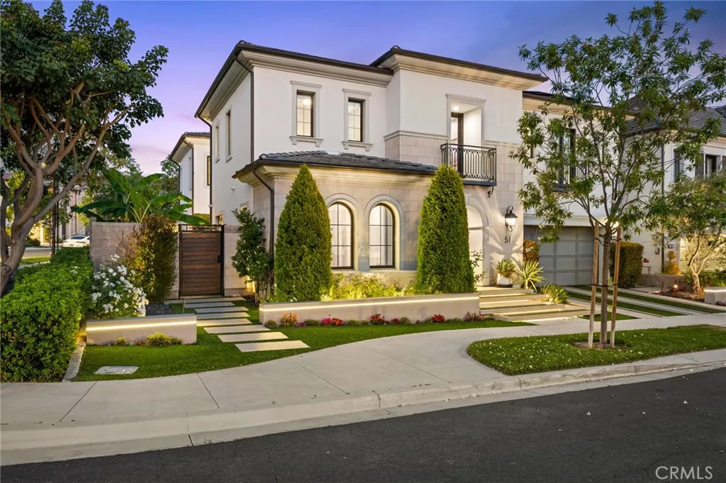 Irvine, California 92618, United States, 5 Bedrooms Bedrooms, ,6 BathroomsBathrooms,Residential,Active,165260