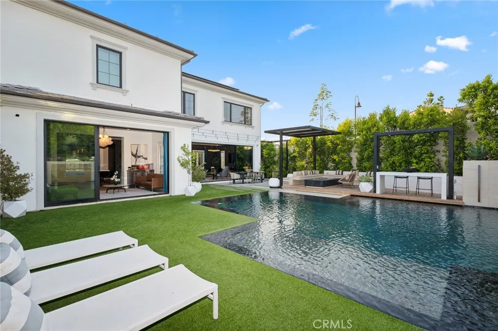 Irvine, California 92618, United States, 5 Bedrooms Bedrooms, ,6 BathroomsBathrooms,Residential,Active,165260