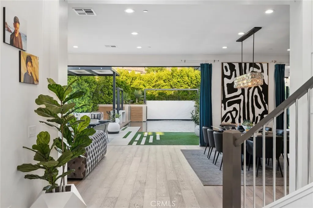 Irvine, California 92618, United States, 5 Bedrooms Bedrooms, ,6 BathroomsBathrooms,Residential,Active,165260