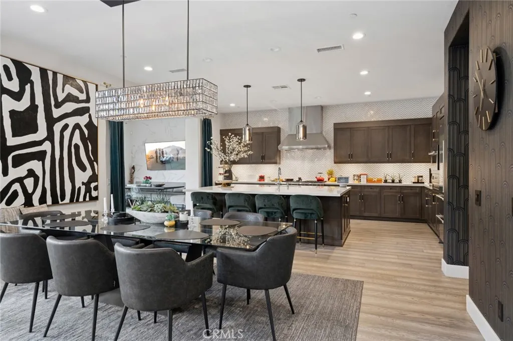 Irvine, California 92618, United States, 5 Bedrooms Bedrooms, ,6 BathroomsBathrooms,Residential,Active,165260