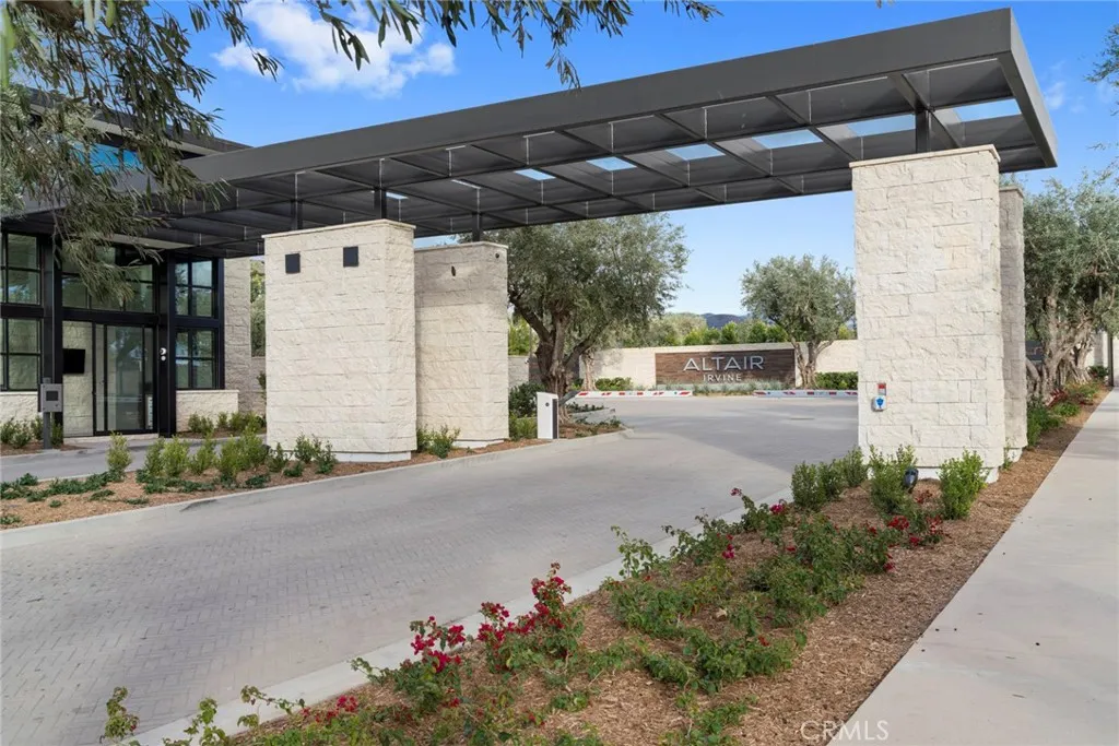 Irvine, California 92618, United States, 5 Bedrooms Bedrooms, ,6 BathroomsBathrooms,Residential,Active,165260