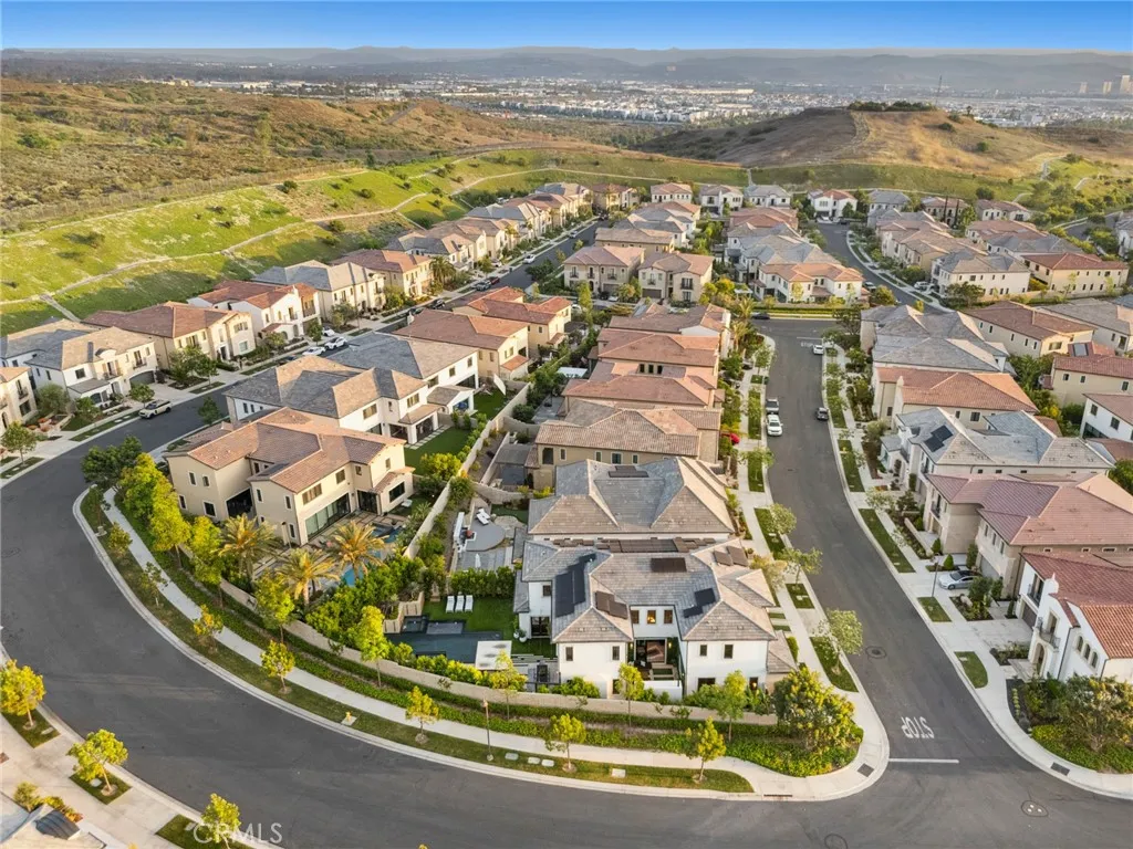 Irvine, California 92618, United States, 5 Bedrooms Bedrooms, ,6 BathroomsBathrooms,Residential,Active,165260