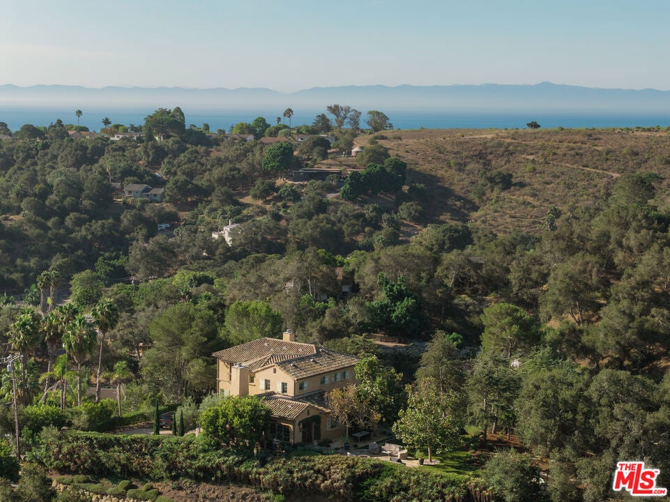 1490 La Cima Road