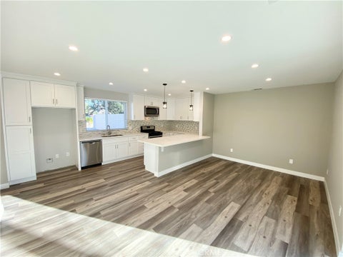 Photo of 958 Chevron Ct, Pasadena, CA 91103 (MLS # GD26225108)