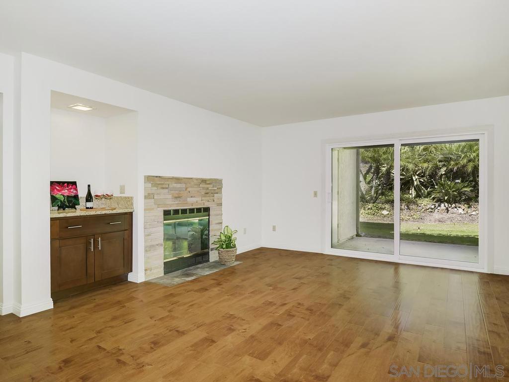 7301 Calle De Fuentes