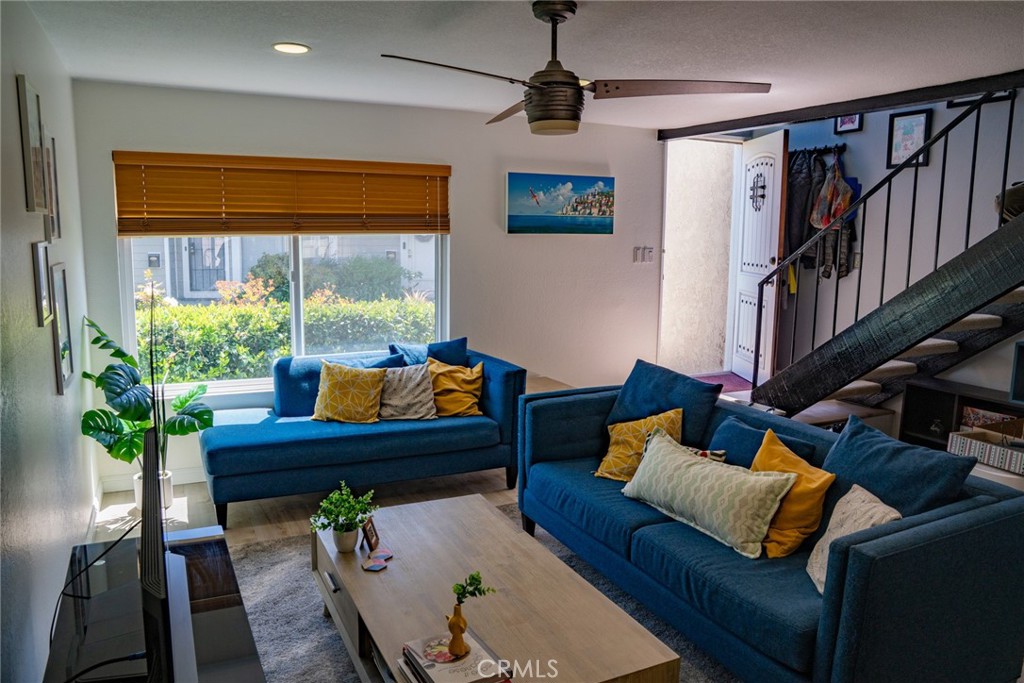 54 oval road 3