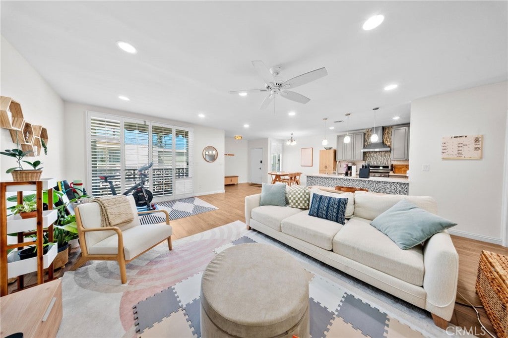 1200 W Huntington Drive 19