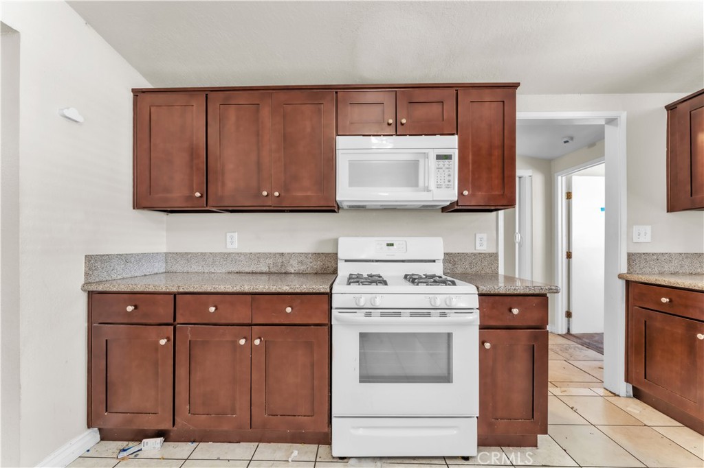 20020 Alburtis Avenue