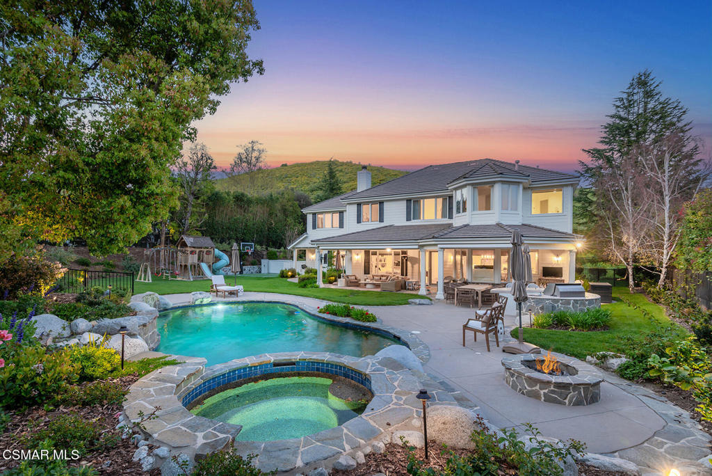 3886 Cresthaven Drive