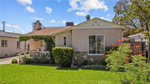 Photo of 1021 N Pass AVE, Burbank, CA 91505 (MLS # SR26201354)