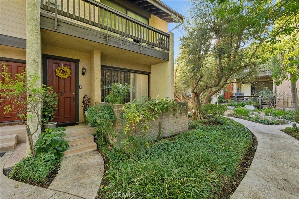 Photo of 21900 Marylee St #281, Woodland Hills, CA 91367 (MLS # SR25225440)