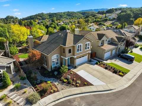 Photo of 9232 Kestrel Court, Gilroy, CA 95020 (MLS # ML82026598)