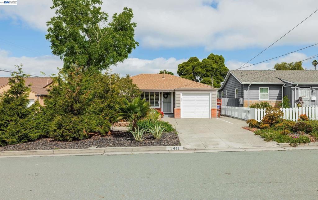 Photo of 5411 Garvin Ave, Richmond, CA 94805 (MLS # 41131202)