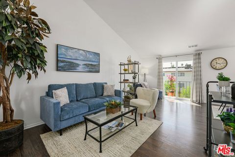 Photo of 7439 Woodman Avenue #25, Van Nuys, CA 91405 (MLS # 26665287)