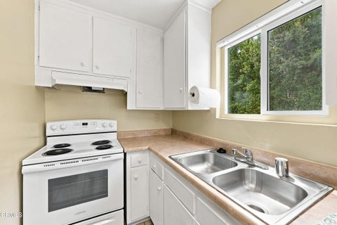 Tiny photo for 138 S Bryn Mawr Street #33, Ventura, CA 93003 (MLS # V1-37769)