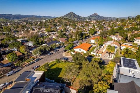 Photo of 1636 Encino Ct Ct, San Luis Obispo, CA 93401 (MLS # SC25106256)