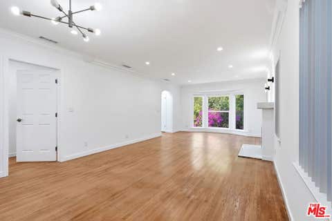 Photo of 2938 Kansas Avenue, Santa Monica, CA 90404 (MLS # 26869135)