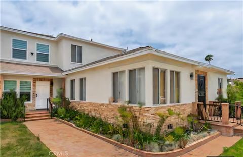 Photo of 1724 S Crescent Heights Blvd, Los Angeles, CA 90035 (MLS # SR26009474)