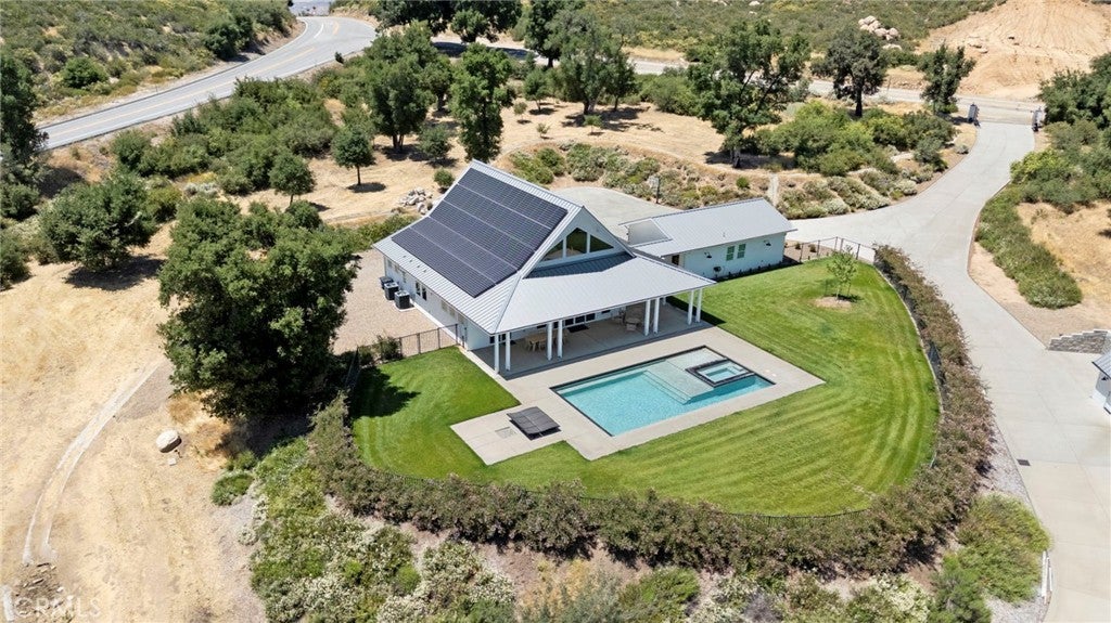 47043 Twin Pines Road