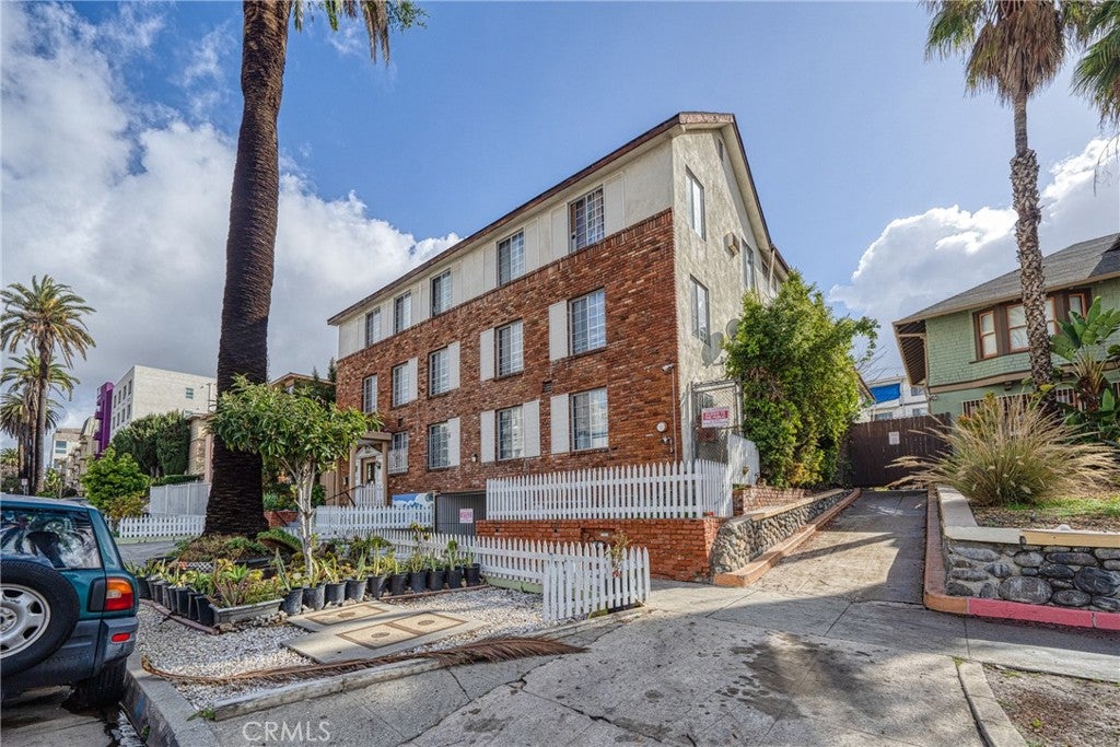 248 S Occidental