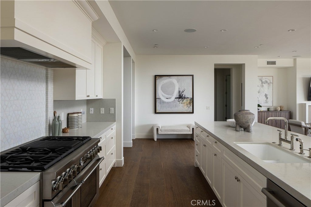 448 Serra Drive, Corona Del Mar CA 92625 - Photo 10