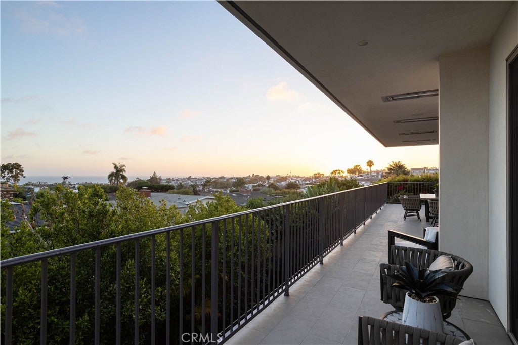 448 Serra Drive, Corona Del Mar CA 92625 - Photo 16