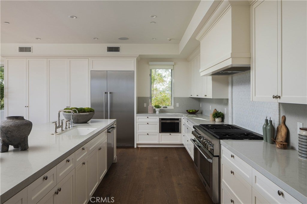 448 Serra Drive, Corona Del Mar CA 92625 - Photo 9