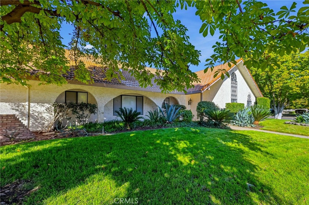 2817 Greenfield