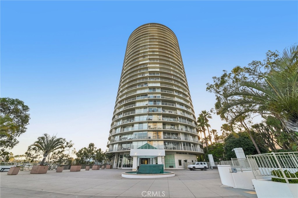 700 E Ocean Boulevard 2801