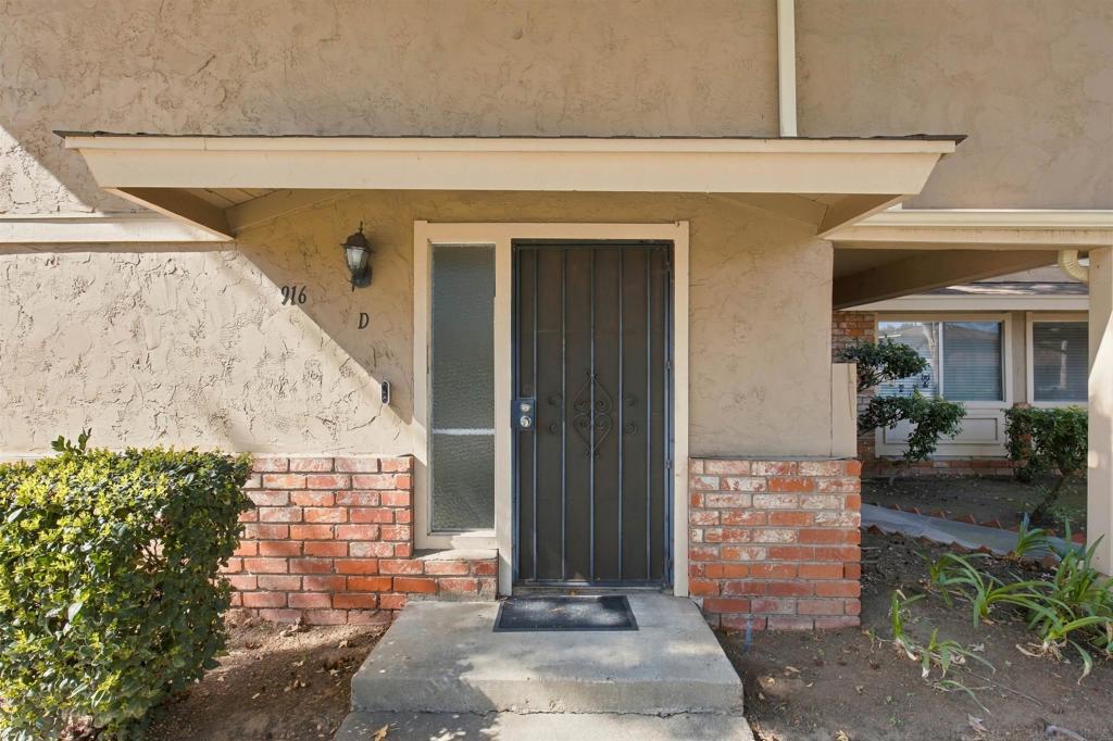 916 Amistad Ct D