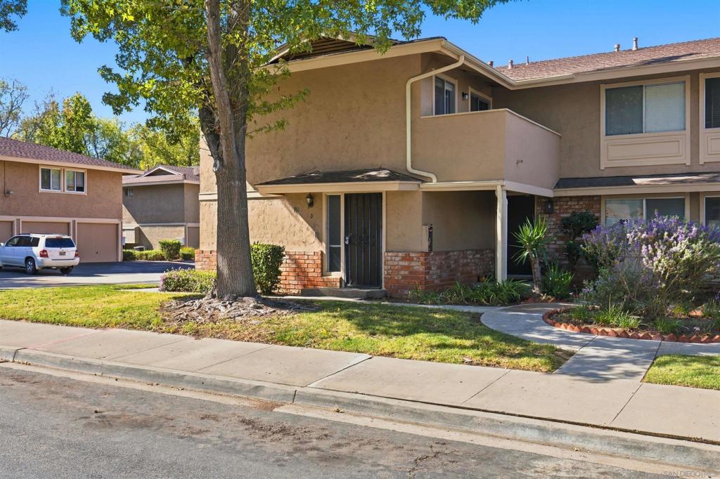 916 Amistad Ct D