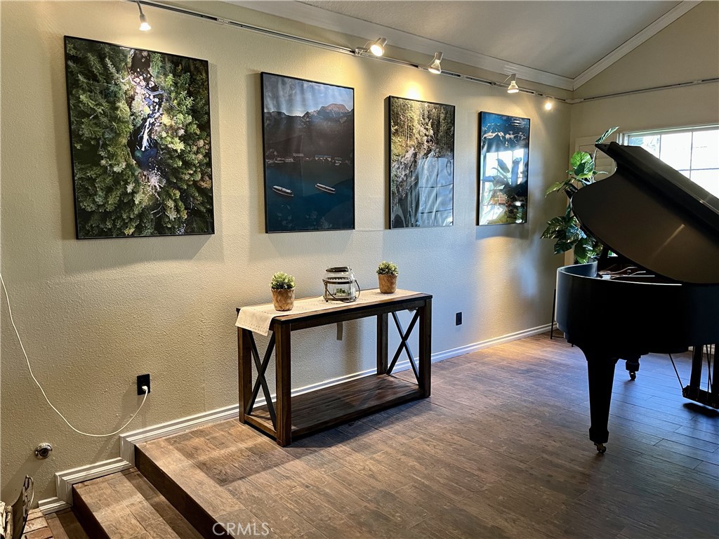 Hidden Valley (HDNV) - Residential
