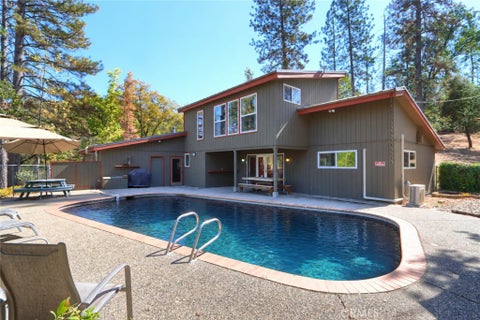 Photo of 5547 Sherlock RD, Midpines, CA 95345 (MLS # MP26219635)