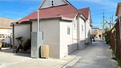 Photo of 120 E 31st Street #B, Los Angeles, CA 90011 (MLS # SR25217431)