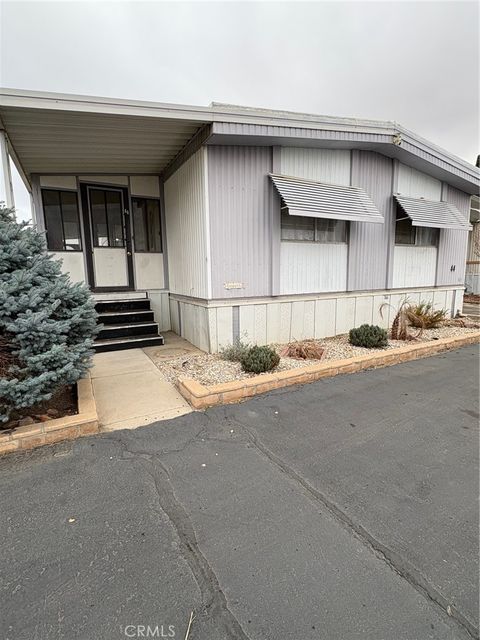 Photo of 8655 Santa Fe Ave E, Hesperia, CA 92345 (MLS # CV25265094)