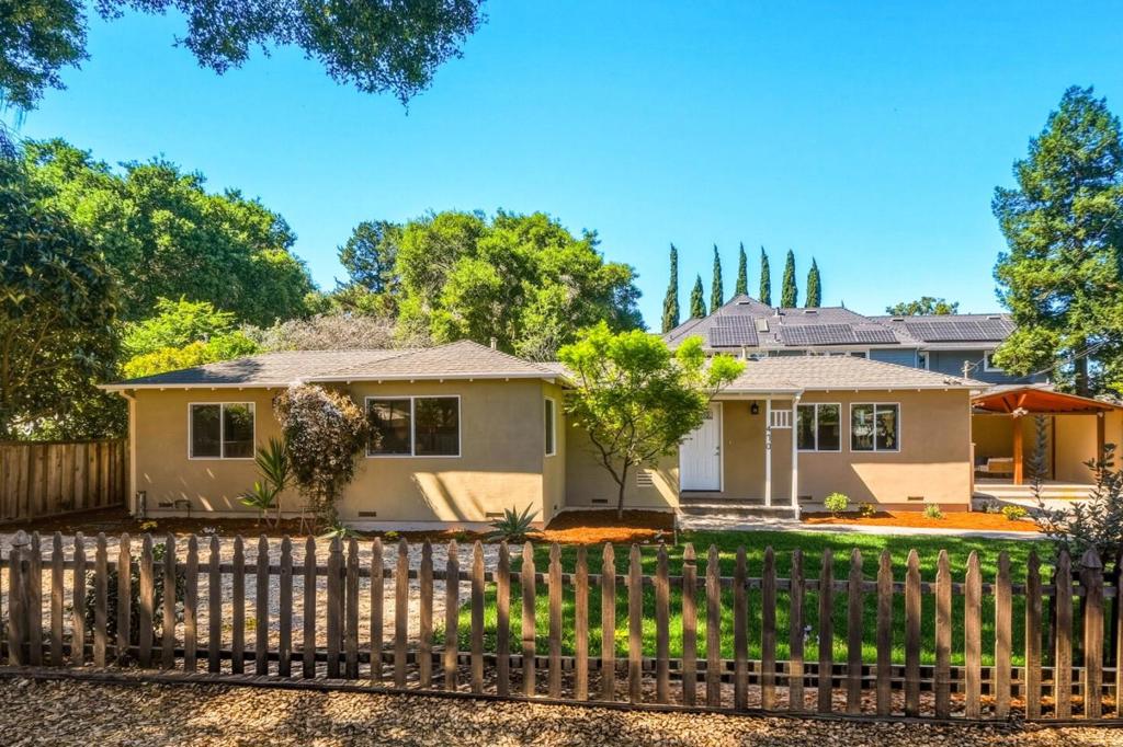 470 Bell Street, East Palo Alto CA 94303