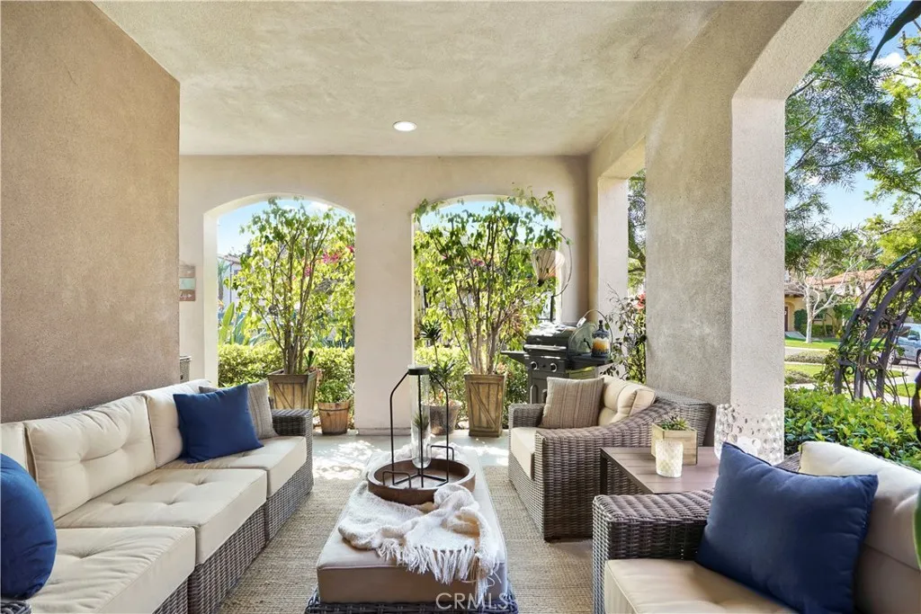 Irvine, California 92603, United States, 2 Bedrooms Bedrooms, ,2 BathroomsBathrooms,Residential,Active,189259