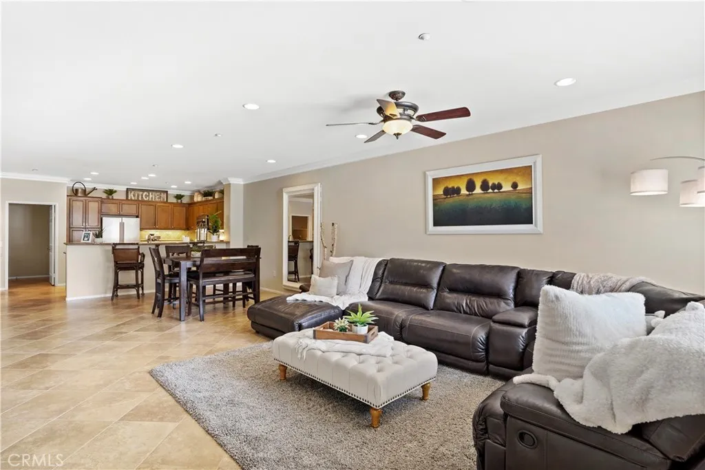 Irvine, California 92603, United States, 2 Bedrooms Bedrooms, ,2 BathroomsBathrooms,Residential,Active,189259