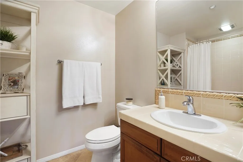 Irvine, California 92603, United States, 2 Bedrooms Bedrooms, ,2 BathroomsBathrooms,Residential,Active,189259