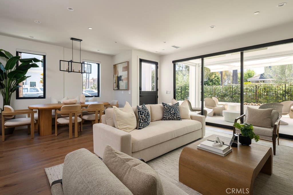Photo of 419 Goldenrod Avenue, Corona Del Mar, CA 92625 (MLS # NP26108418)
