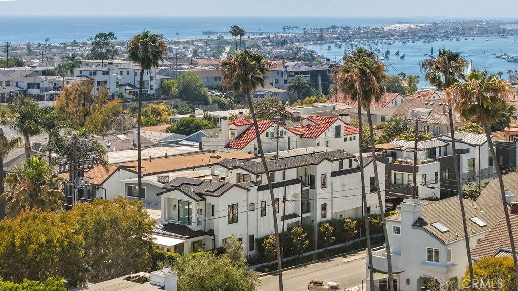 Photo of 419 Goldenrod Avenue, Corona Del Mar, CA 92625 (MLS # NP26108418)