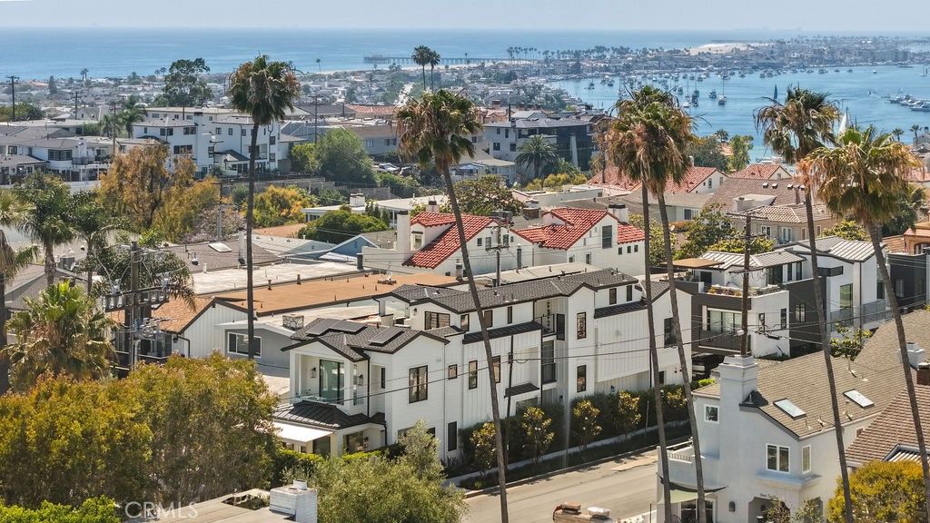 Photo of 419 Goldenrod Avenue, Corona Del Mar, CA 92625 (MLS # NP26108418)