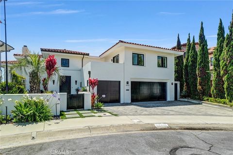 Photo of 16412 Ardsley Circle, Huntington Beach, CA 92649 (MLS # OC26094909)