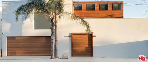 Photo of 24864 Malibu Road, Malibu, CA 90265 (MLS # 26105214)