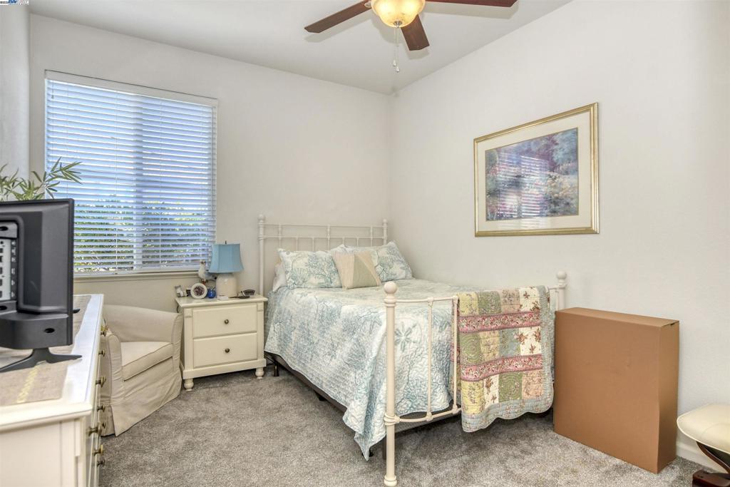 DELTA WATERFRONT ACCESS - Residential